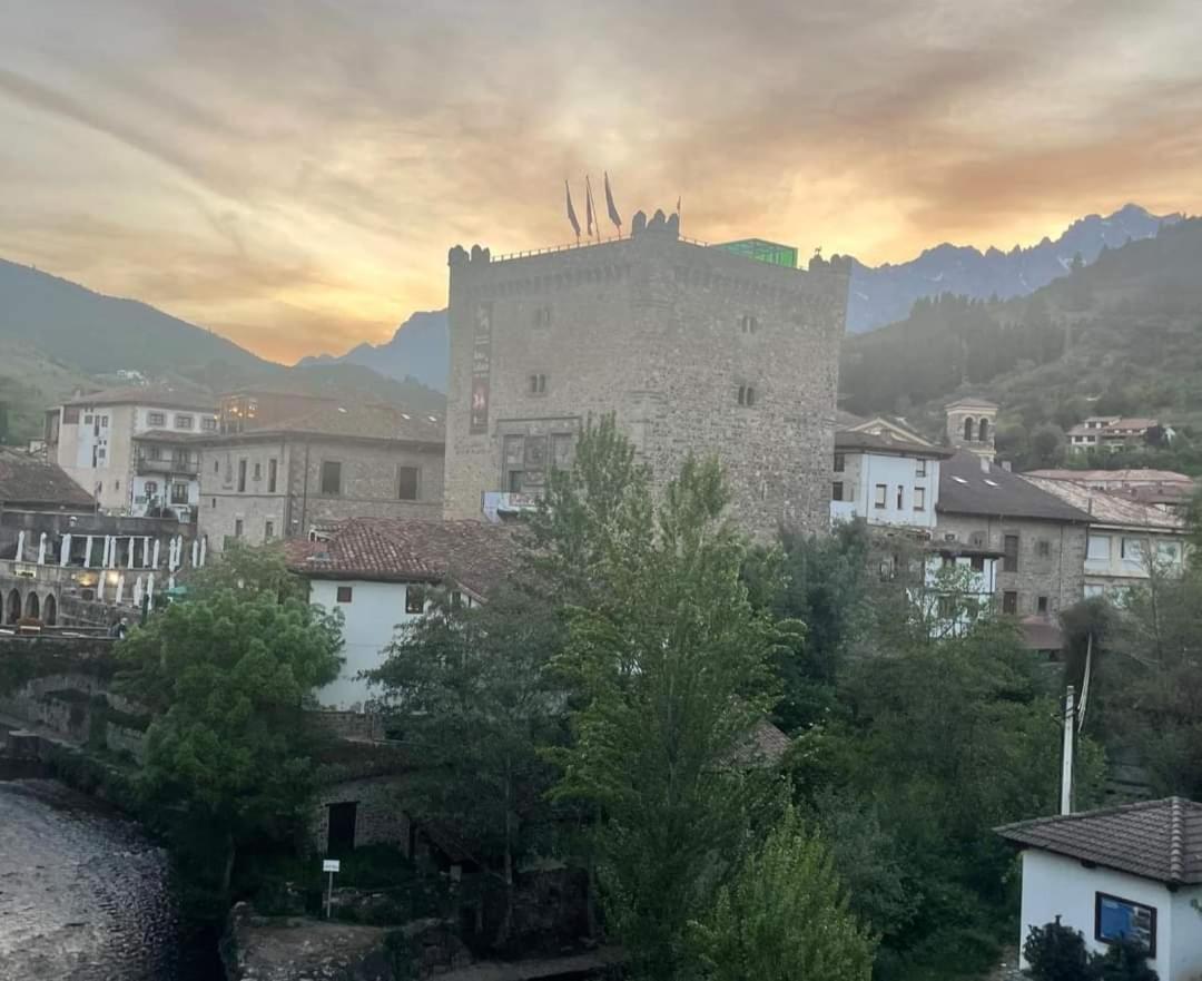 La Casuca Del Sol Villa Potes Exteriör bild